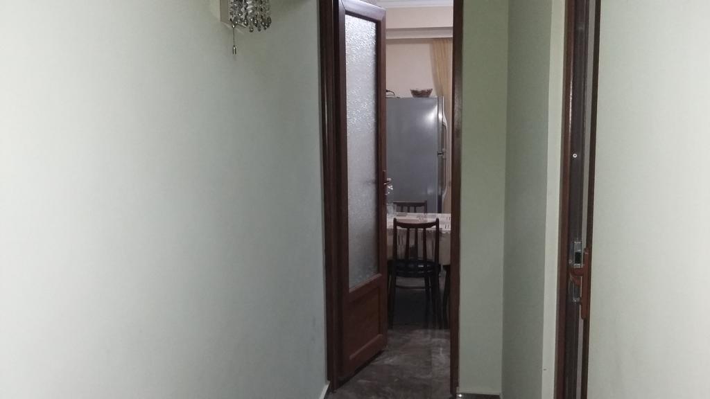 Nellie'S Apartment 巴统 外观 照片